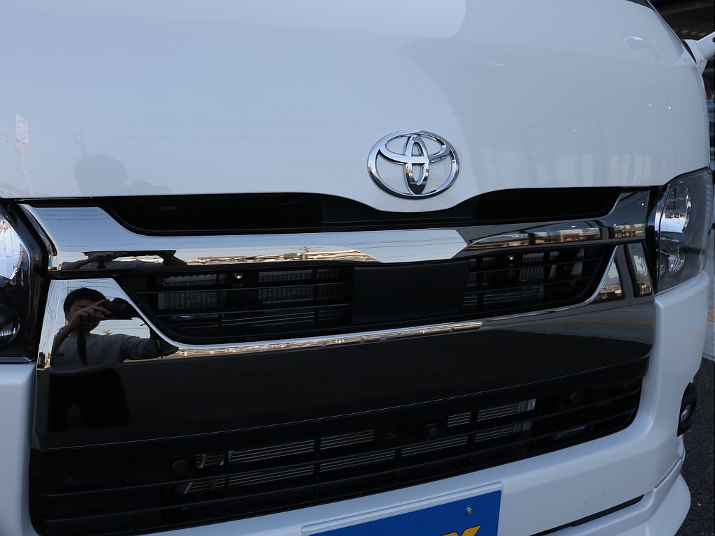 令和８年式ダークプライムⅡ２０００ガソリン２WDカスタム車両入庫！！オリジナルフロントスポイラーオリジナルオーバーフェンダーオリジナルＬＥＤテールオリジナル１７インチアルミアルパインＢＩＧ－Ｘナビ装備