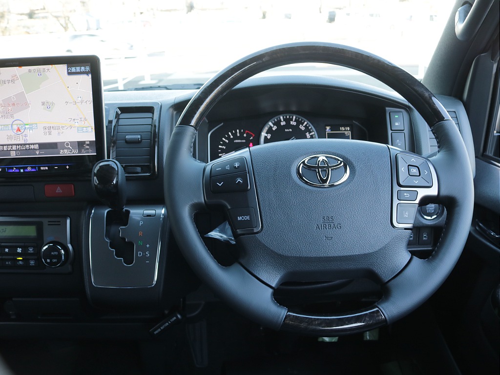 令和８年式ダークプライムⅡ２０００ガソリン２WDカスタム車両入庫！！オリジナルフロントスポイラーオリジナルオーバーフェンダーオリジナルＬＥＤテールオリジナル１７インチアルミアルパインＢＩＧ－Ｘナビ装備