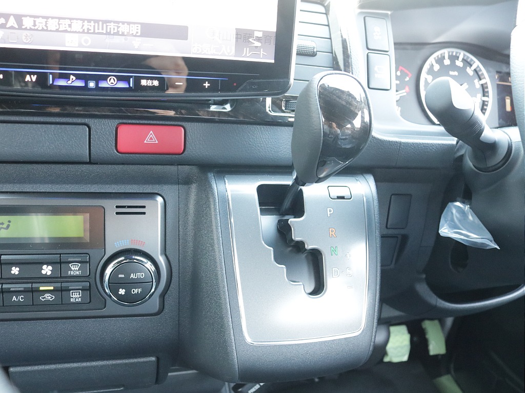 令和８年式ダークプライムⅡ２０００ガソリン２WDカスタム車両入庫！！オリジナルフロントスポイラーオリジナルオーバーフェンダーオリジナルＬＥＤテールオリジナル１７インチアルミアルパインＢＩＧ－Ｘナビ装備