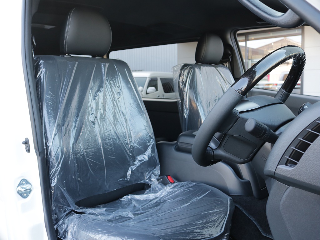 令和８年式ダークプライムⅡ２０００ガソリン２WDカスタム車両入庫！！オリジナルフロントスポイラーオリジナルオーバーフェンダーオリジナルＬＥＤテールオリジナル１７インチアルミアルパインＢＩＧ－Ｘナビ装備