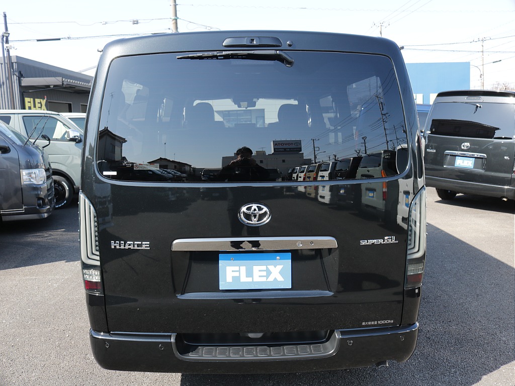 シンプルなリアビューになります！！