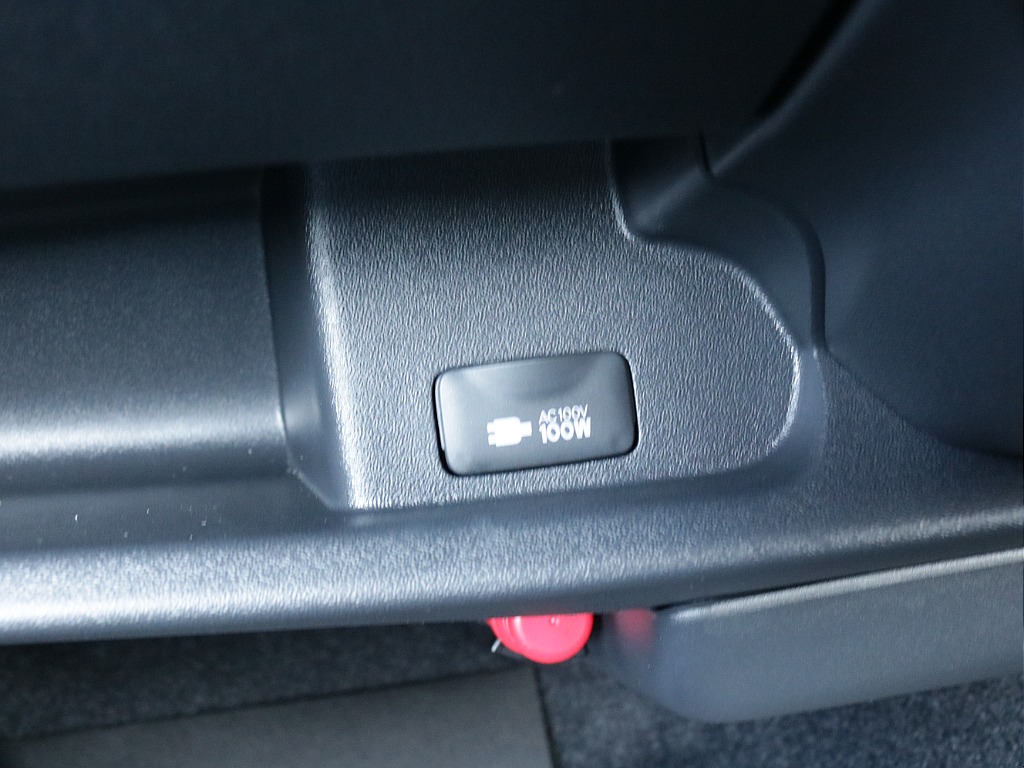 令和７年式ダークプライムⅡ２８００ディーゼルターボ４WDカスタム車両入庫！オリジナルフロントバンパーオリジナルオーバーフェンダーオリジナル１６インチアルミオリジナルＬＥＤテールＢＩＧ－Ｘ１１インチナビ