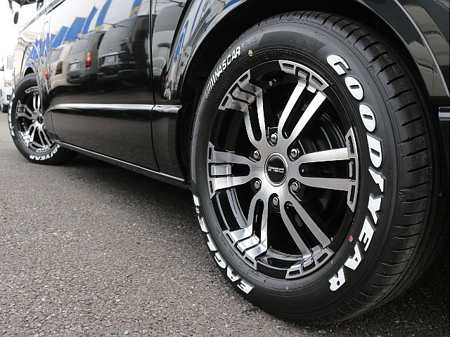 新品オリジナルデルフ０２　１７インチアルミ装備！！