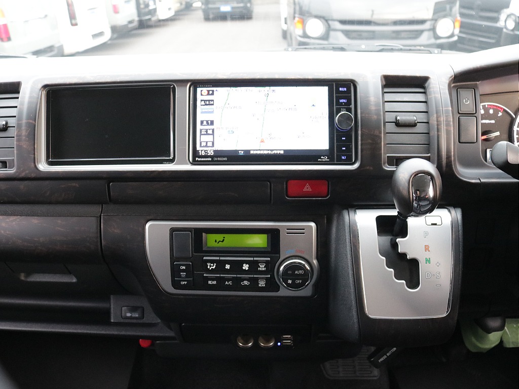 買取直販！２７年式ワゴンＧＬファミリーに好評のＶｅｒ１シートアレンジ施工車両入庫！！オリジナルスポイラー２インチローダウン済みオリジナルオーバーフェンダーオリジナルテールライト新品パーツ多数装備！！