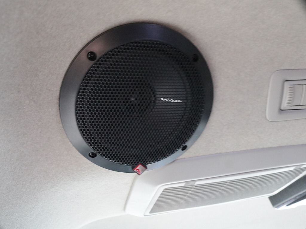 買取直販！２７年式ワゴンＧＬファミリーに好評のＶｅｒ１シートアレンジ施工車両入庫！！オリジナルスポイラー２インチローダウン済みオリジナルオーバーフェンダーオリジナルテールライト新品パーツ多数装備！！