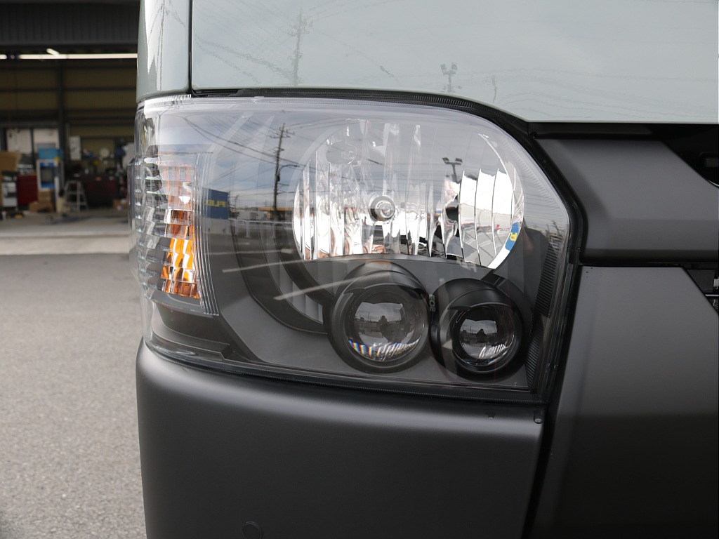 令和７年式アースカラーパッケージ２８００ディーゼル４ＷＤブラックエディション完成！！オリジナルフロントバンパーオリジナルオーバーフェンダーオリジナル１６インチアルミＢＩＧ－Ｘ１１インチナビＥＴＣ２．０