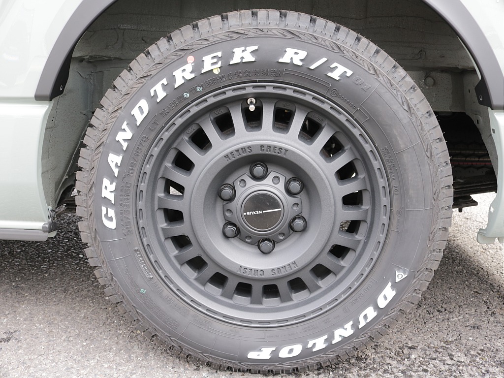 令和７年式アースカラーパッケージ２８００ディーゼル４ＷＤブラックエディション完成！！オリジナルフロントバンパーオリジナルオーバーフェンダーオリジナル１６インチアルミＢＩＧ－Ｘ１１インチナビＥＴＣ２．０