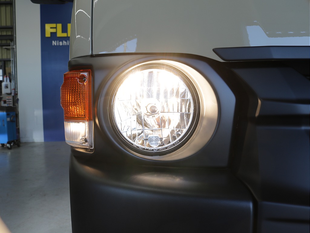 令和８年式アースカラーパッケージ２７００ガソリン４WDオリジナルＲＥクラシック丸目ライトフェイスチェンジ済み！オリジナルフロントバンパーオリジナル１６インチアルミオリジナルベットＫＩＴ装着済み！！