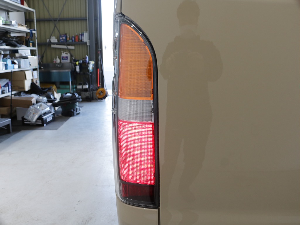 令和８年式アースカラーパッケージ２７００ガソリン４WDオリジナルＲＥクラシック丸目ライトフェイスチェンジ済み！オリジナルフロントバンパーオリジナル１６インチアルミオリジナルベットＫＩＴ装着済み！！