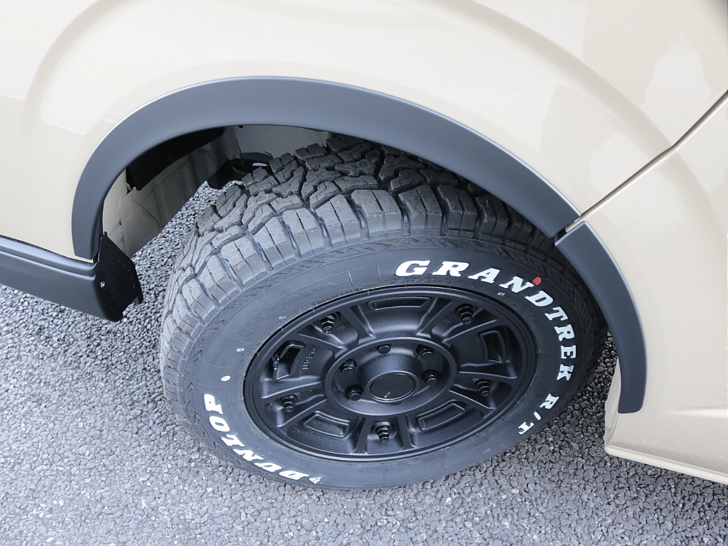 令和８年式アースカラーパッケージ２７００ガソリン４WDオリジナルＲＥクラシック丸目ライトフェイスチェンジ済み！オリジナルフロントバンパーオリジナル１６インチアルミオリジナルベットＫＩＴ装着済み！！