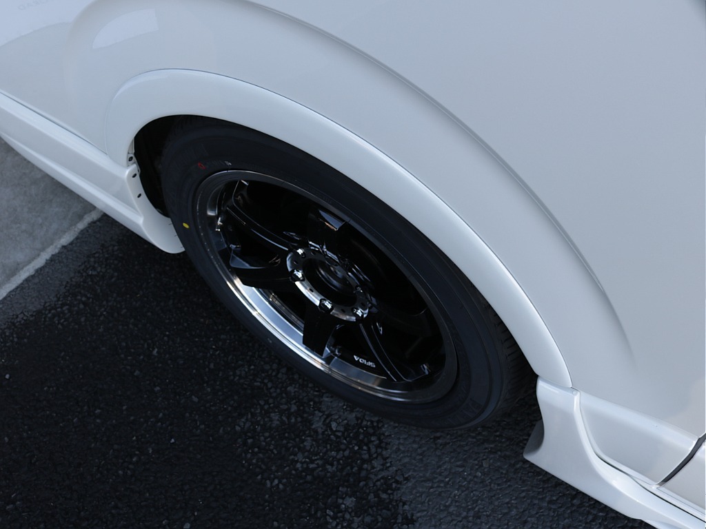 H２９年式ダークプライムカスタム車両入庫！新作１８インチアルミ装備！アルパインBIG-X９インチ、１２．８フリップダウン装備！！