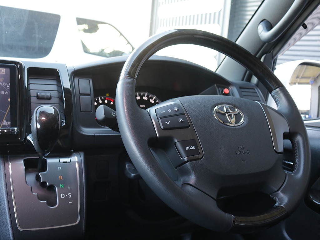 H２９年式ダークプライムカスタム車両入庫！新作１８インチアルミ装備！アルパインBIG-X９インチ、１２．８フリップダウン装備！！