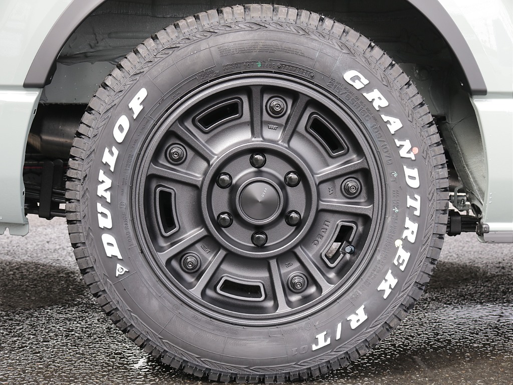 令和８年式アースカラーパッケージ２８００ディーゼル４ＷＤ！丸目ライトフェイス施工！ＢＩＧ－Ｘ１１インチＳＤナビ装備！新品パーツ多数装備！！