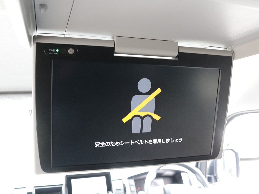 純正フリップダウンモニター装着済み！！