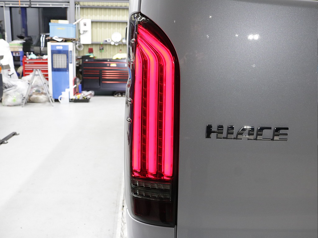 新車９型モデルワゴンＧＬ２７００ガソリン４ＷＤカスタム車両入庫！！新品オリジナルフロントスポイラー新品オーバーフェンダー新品１７インチアルミ新品ナスカー１７インチタイヤオリジナルベットＫＩＴ装備！！