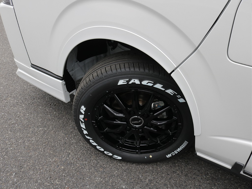 新車９型モデルワゴンＧＬ２７００ガソリン４ＷＤカスタム車両入庫！！新品オリジナルフロントスポイラー新品オーバーフェンダー新品１７インチアルミ新品ナスカー１７インチタイヤオリジナルベットＫＩＴ装備！！