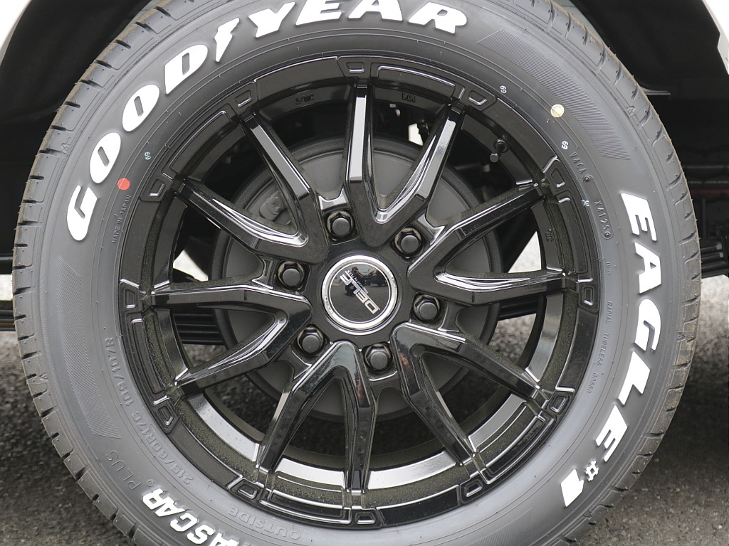 新車９型モデルワゴンＧＬ２７００ガソリン４ＷＤカスタム車両入庫！！新品オリジナルフロントスポイラー新品オーバーフェンダー新品１７インチアルミ新品ナスカー１７インチタイヤオリジナルベットＫＩＴ装備！！