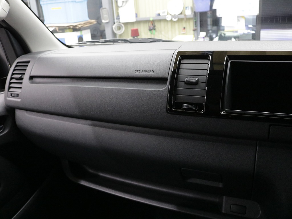 新車９型モデルワゴンＧＬ２７００ガソリン４ＷＤカスタム車両入庫！！新品オリジナルフロントスポイラー新品オーバーフェンダー新品１７インチアルミ新品ナスカー１７インチタイヤオリジナルベットＫＩＴ装備！！