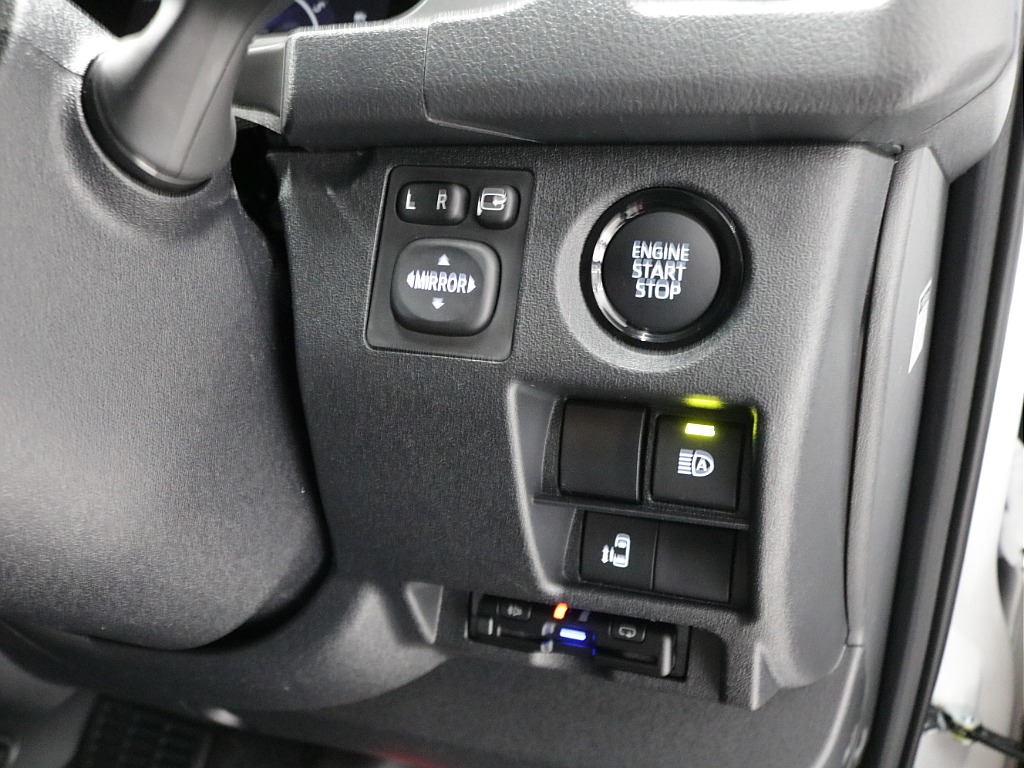 新車９型モデルワゴンＧＬ２７００ガソリン４ＷＤカスタム車両入庫！！新品オリジナルフロントスポイラー新品オーバーフェンダー新品１７インチアルミ新品ナスカー１７インチタイヤオリジナルベットＫＩＴ装備！！