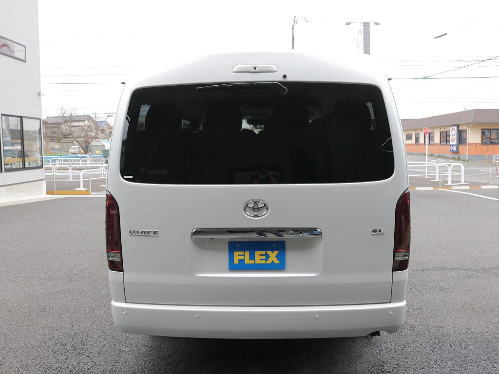 シンプルなリアビューになります！！