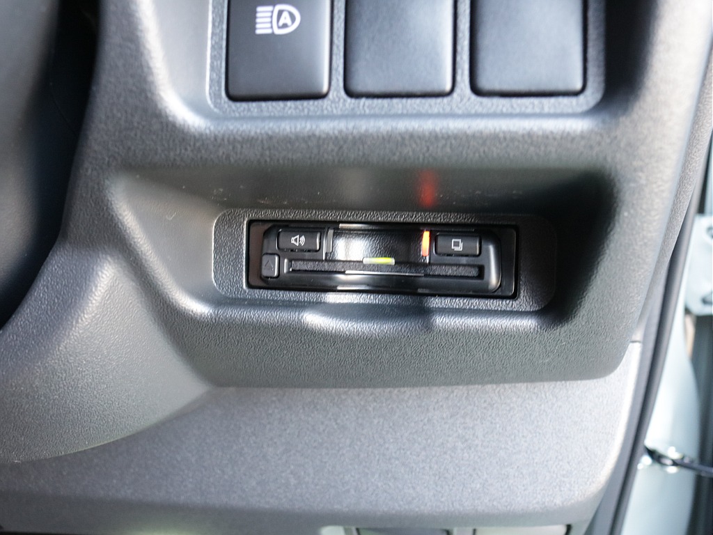 令和８年式アースカラーパッケージ２７００ガソリン４ＷＤ！ＲＥクラシック丸目ライト施工！ＢＩＧ－Ｘ１１インチＳＤナビ装備！新品パーツ多数装備！