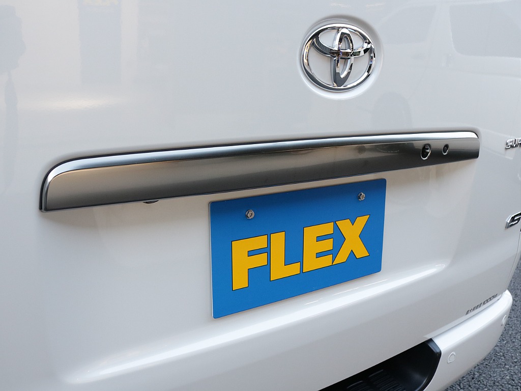 令和７年式ハイエースＶダークプライムＳ２８００ディーゼルターボカスタム車両入庫！！新品オリジナルフロントバンパー新品オリジナル１６インチアルミ新品オリジナルＬＥＤテール新品アルパインＢＩＧーＸナビ装備