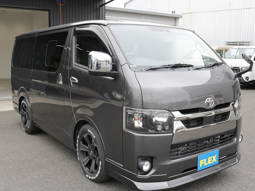 令和３年式ダークプライムⅡ２０００ガソリン２WD入庫！オリジナル１７インチアルミ1.5インチローダウン済み！新品オリジナルパーツ多数装備済み！！