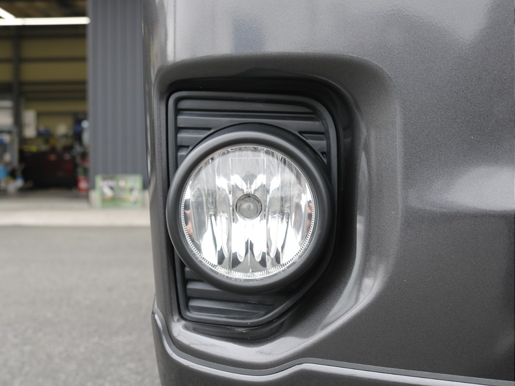 令和３年式ダークプライムⅡ２０００ガソリン２WD入庫！オリジナル１７インチアルミ1.5インチローダウン済み！新品オリジナルパーツ多数装備済み！！