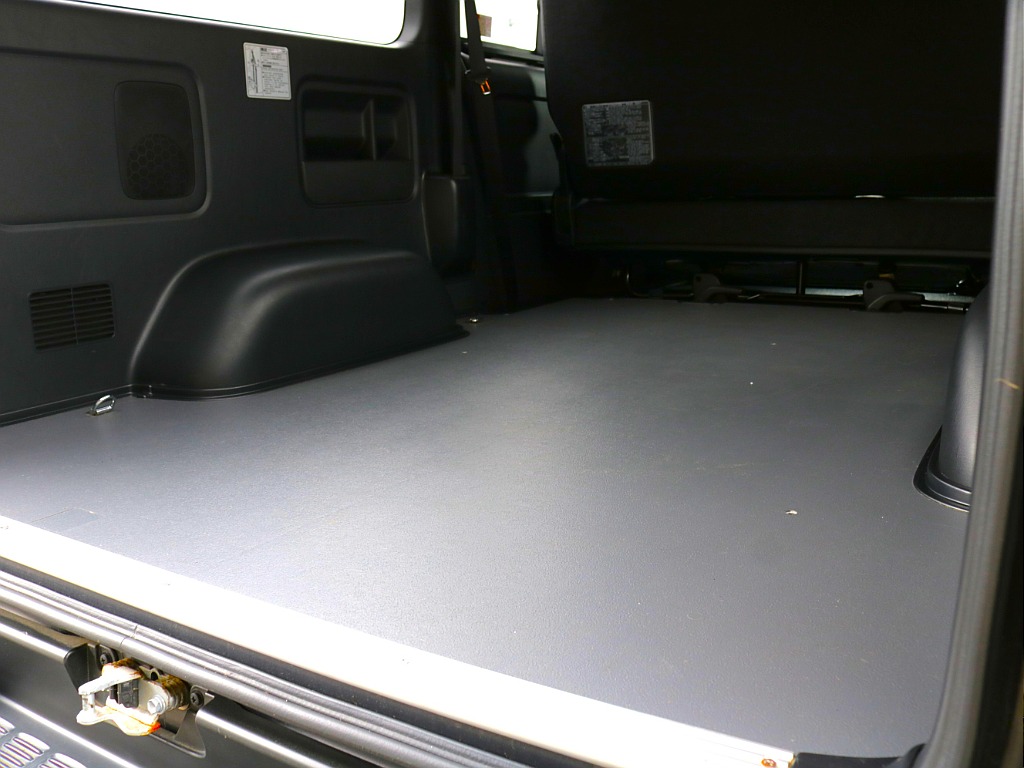 令和３年式ダークプライムⅡ２０００ガソリン２WD入庫！オリジナル１７インチアルミ1.5インチローダウン済み！新品オリジナルパーツ多数装備済み！！