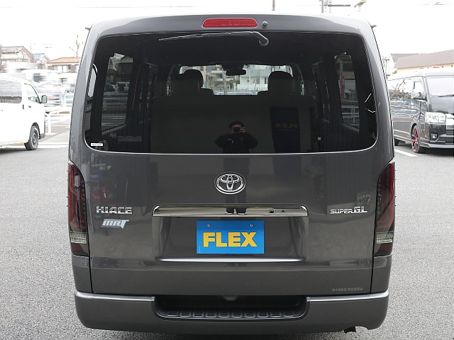 シンプルなリアビューになります！！