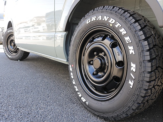 新品オリジナルパウ１６インチアルミ装着済み！！