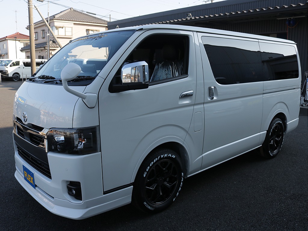 人気のパールホワイト０７０になります！！