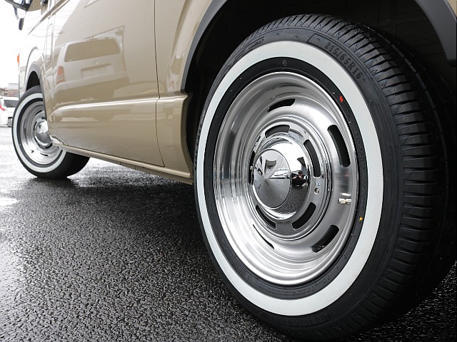 新品クロスカントリー１６インチアルミ装備！！