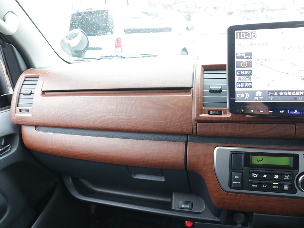 令和８年式ハイエースVアースカラーパッケージＲＥクラシック丸目ライトフェイスチェンジ済み！新品クロスカントリー１６インチアルミ新品オリジナルＬＥＤテール新品シートカバー新品ベット新品ＢＩＧ－Ｘナビ装備