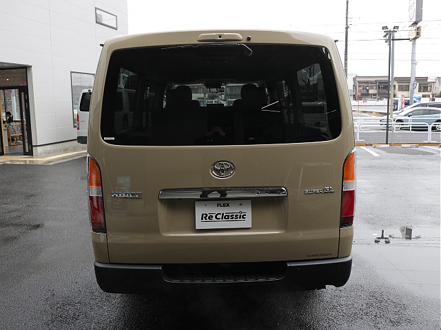 シンプルなリアビューになります！！