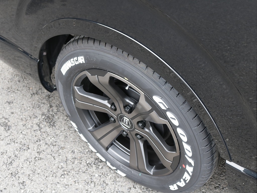 令和６年式ワゴンＧＬ２７００ガソリンフレックスカスタム車両入庫！オリジナルフロントスポイラー新品オリジナル１７インチアルミ新品オリジナルＬＥＤテールアルパインＢＩＧ－Ｘ１１インチナビフリップダウン装備