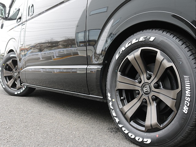 新品バルベロアーバン１７インチアルミ装着済み！！