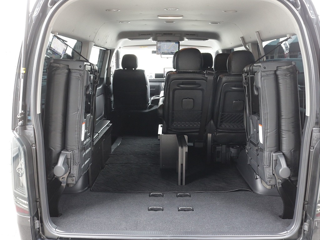 令和６年式ワゴンＧＬ２７００ガソリンフレックスカスタム車両入庫！オリジナルフロントスポイラー新品オリジナル１７インチアルミ新品オリジナルＬＥＤテールアルパインＢＩＧ－Ｘ１１インチナビフリップダウン装備