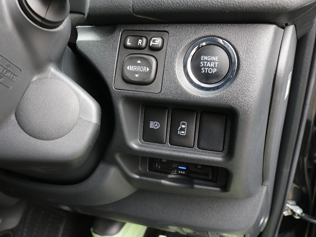 令和６年式ワゴンＧＬ２７００ガソリンフレックスカスタム車両入庫！オリジナルフロントスポイラー新品オリジナル１７インチアルミ新品オリジナルＬＥＤテールアルパインＢＩＧ－Ｘ１１インチナビフリップダウン装備