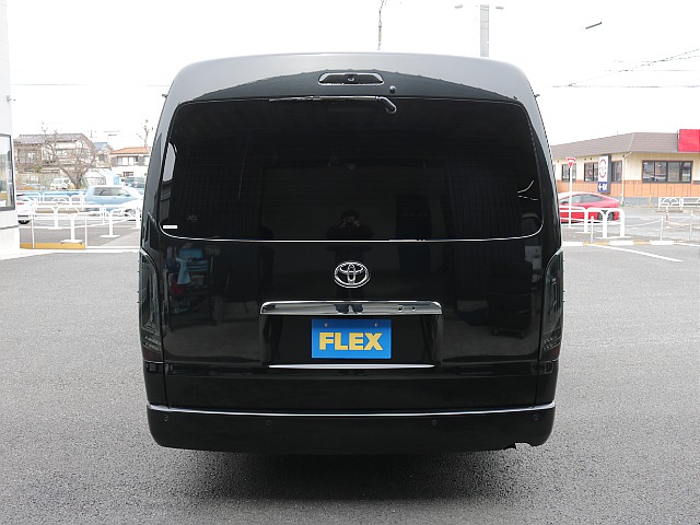 シンプルなリアビューになります！！