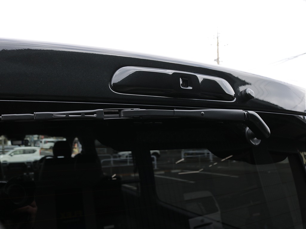 令和７年式ダークプライムＳ２８００ディーゼル４ＷＤカスタム車両入庫！！インナーブラックライト加工新品オリジナル１６インチアルミ新品オリジナルＬＥＤテールライト新品ベットＫＩＴ新品ＢＩＧ－Ｘ１１インチ