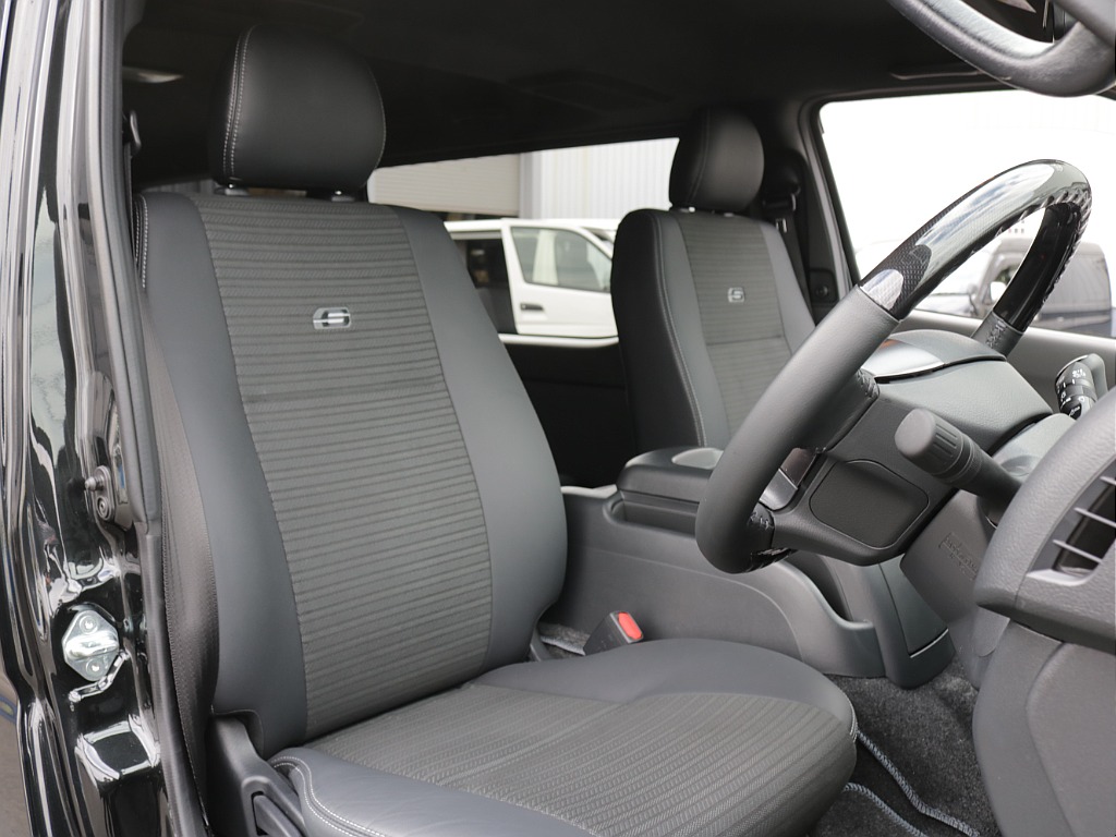 令和７年式ダークプライムＳ２８００ディーゼル４ＷＤカスタム車両入庫！！インナーブラックライト加工新品オリジナル１６インチアルミ新品オリジナルＬＥＤテールライト新品ベットＫＩＴ新品ＢＩＧ－Ｘ１１インチ