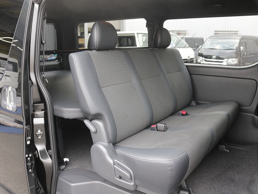 令和７年式ダークプライムＳ２８００ディーゼル４ＷＤカスタム車両入庫！！インナーブラックライト加工新品オリジナル１６インチアルミ新品オリジナルＬＥＤテールライト新品ベットＫＩＴ新品ＢＩＧ－Ｘ１１インチ