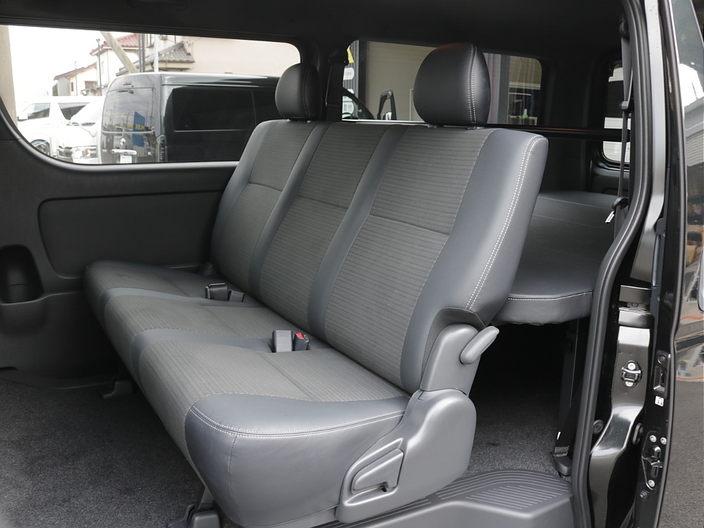 令和７年式ダークプライムＳ２８００ディーゼル４ＷＤカスタム車両入庫！！インナーブラックライト加工新品オリジナル１６インチアルミ新品オリジナルＬＥＤテールライト新品ベットＫＩＴ新品ＢＩＧ－Ｘ１１インチ