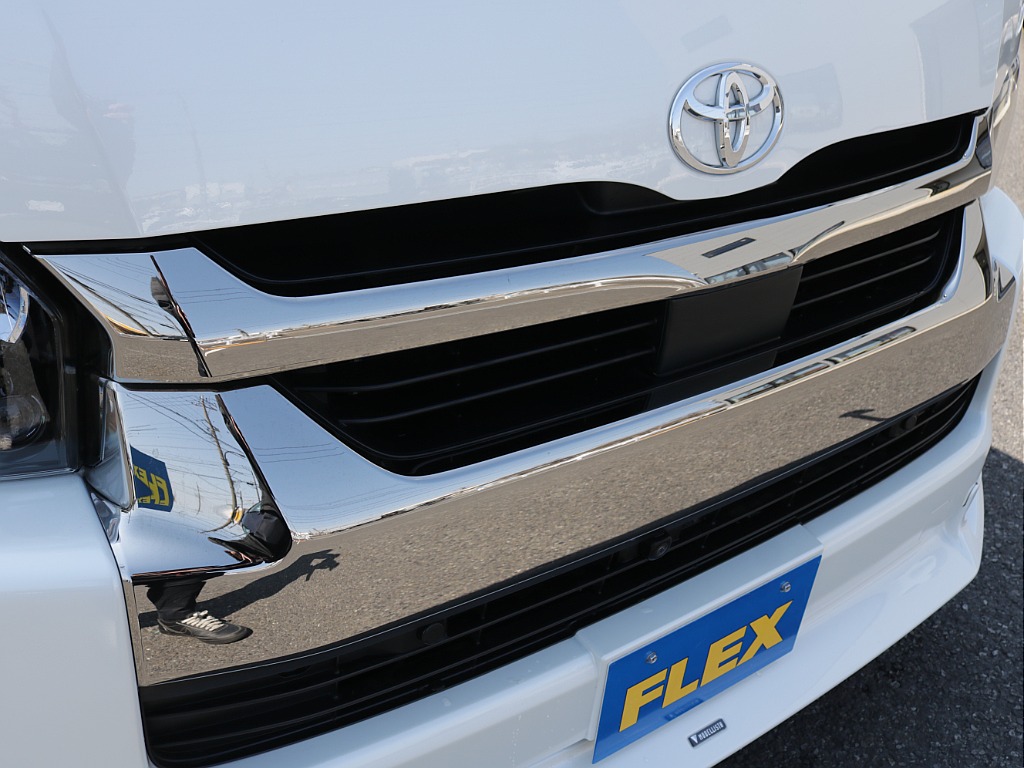 令和７年式ワイドＶダークプライムⅡ２８００ディーゼルターボ！新作１８インチアルミ２インチローダウン済み！新品ベットＫＩＴ装着済み！