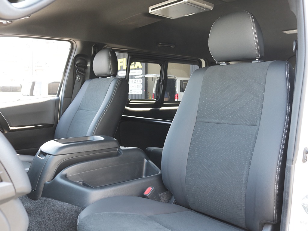 令和７年式ワイドＶダークプライムⅡ２８００ディーゼルターボ！新作１８インチアルミ２インチローダウン済み！新品ベットＫＩＴ装着済み！