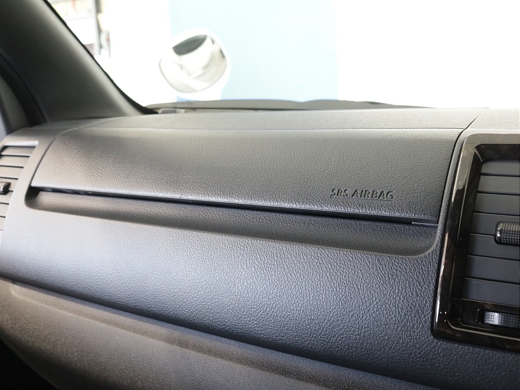 令和７年式ワイドＶダークプライムⅡ２８００ディーゼルターボ！新作１８インチアルミ２インチローダウン済み！新品ベットＫＩＴ装着済み！