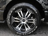 令和６年式ハイエースワゴンＧＬ４ＷＤファミリーに好評のリラクシングシートアレンジ施工済み！オリジナルフロントスポイラーオリジナル１７インチアルミオリジナルＬＥＤテールアルパインＢＩＧ－Ｘ１１インチ装備
