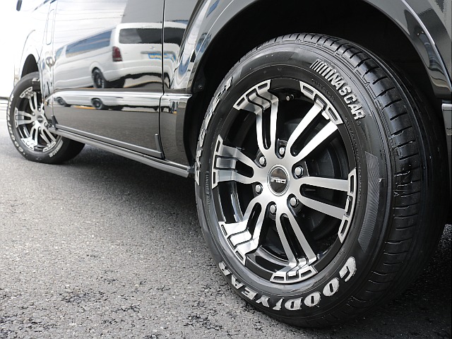 オリジナルデルフ０２　１７インチアルミ装備！！