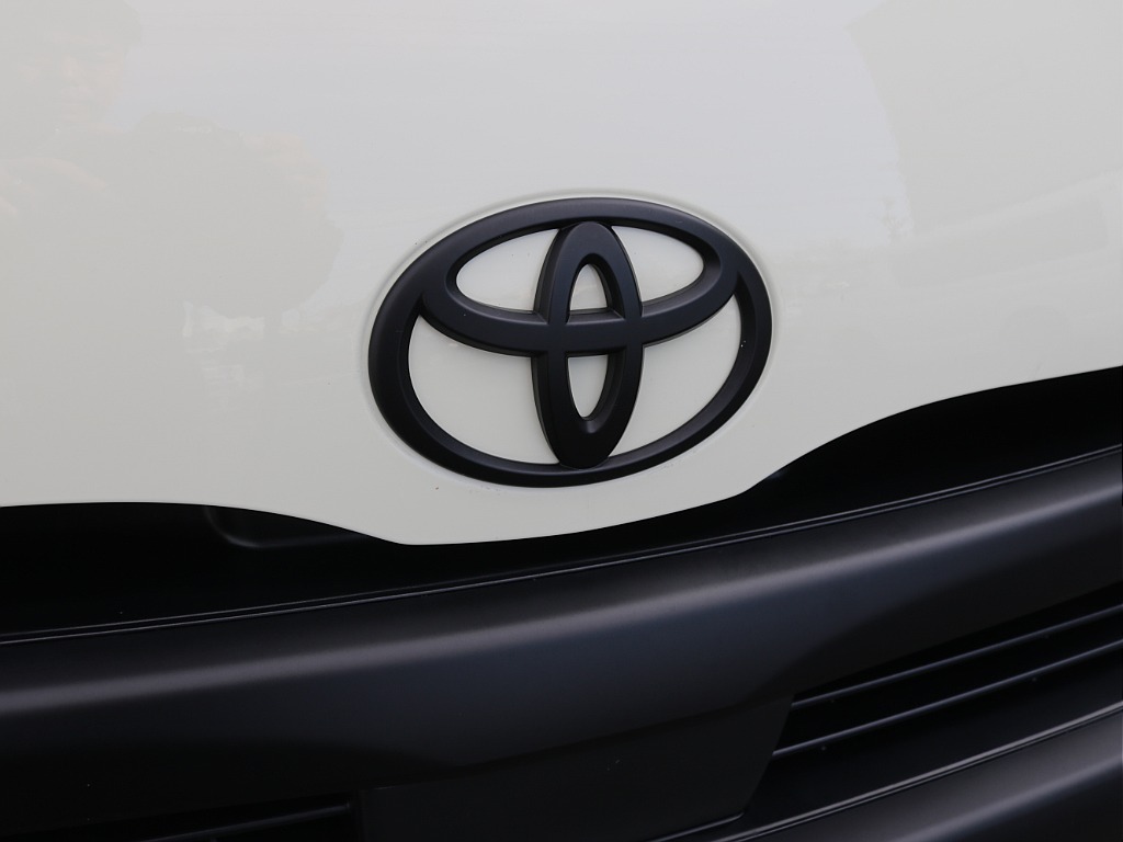 令和４年式ハイエースワゴンＧＬ４ＷＤファミリーに好評のアレンジＡＳシートアレンジ入庫！廃盤カラーライトイエローブラックエディション！エクストリームＪ１６インチアルミパナソニック９インチナビ装備！！